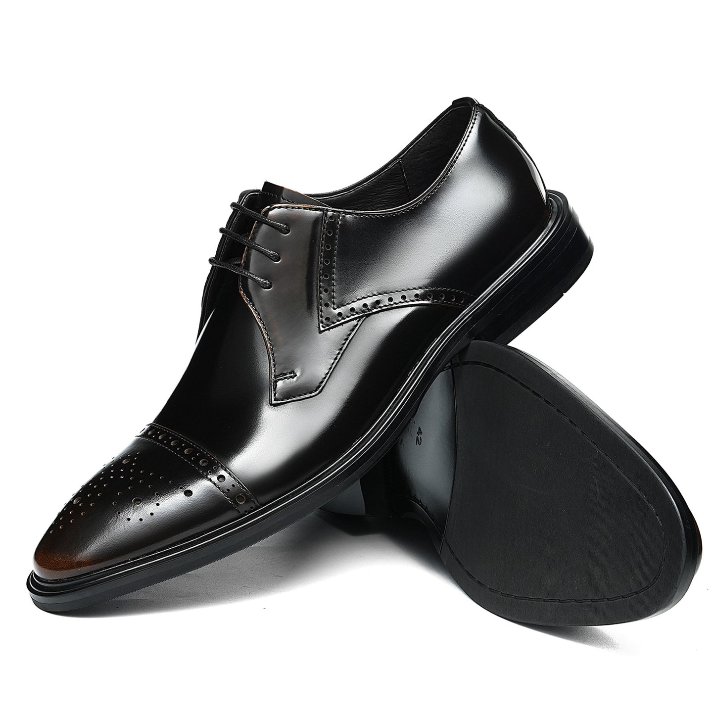 Men's Classic Brogue Derby Shoes with Ornamental Perforations