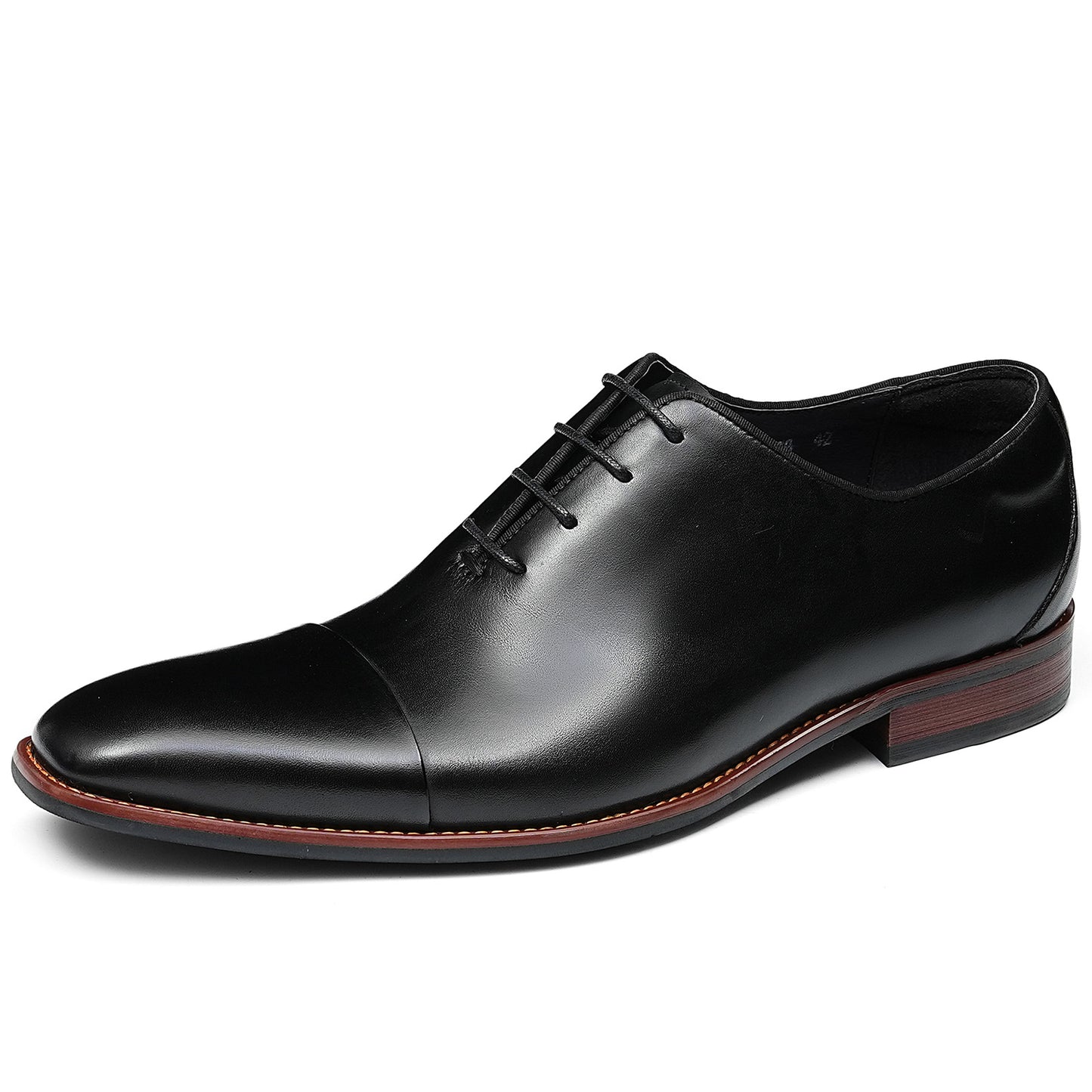 Sophisticated Men's Oxford Shoes with Decorative Edge Stitching