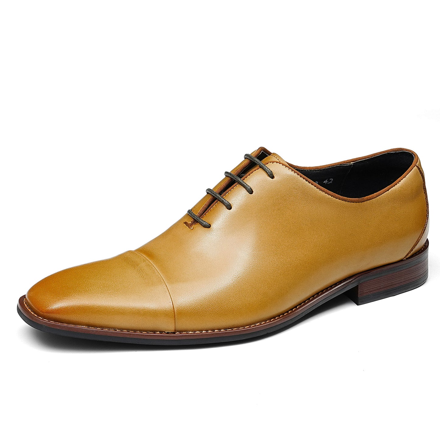 Sophisticated Men's Oxford Shoes with Decorative Edge Stitching