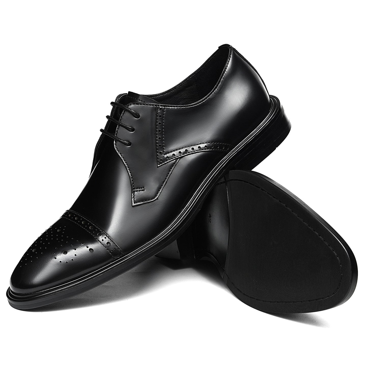 Men's Classic Brogue Derby Shoes with Ornamental Perforations