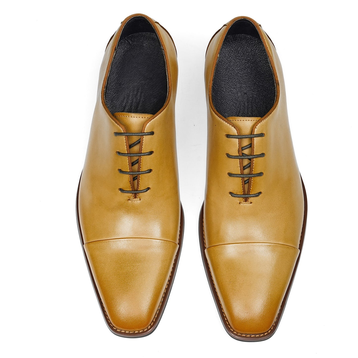 Sophisticated Men's Oxford Shoes with Decorative Edge Stitching
