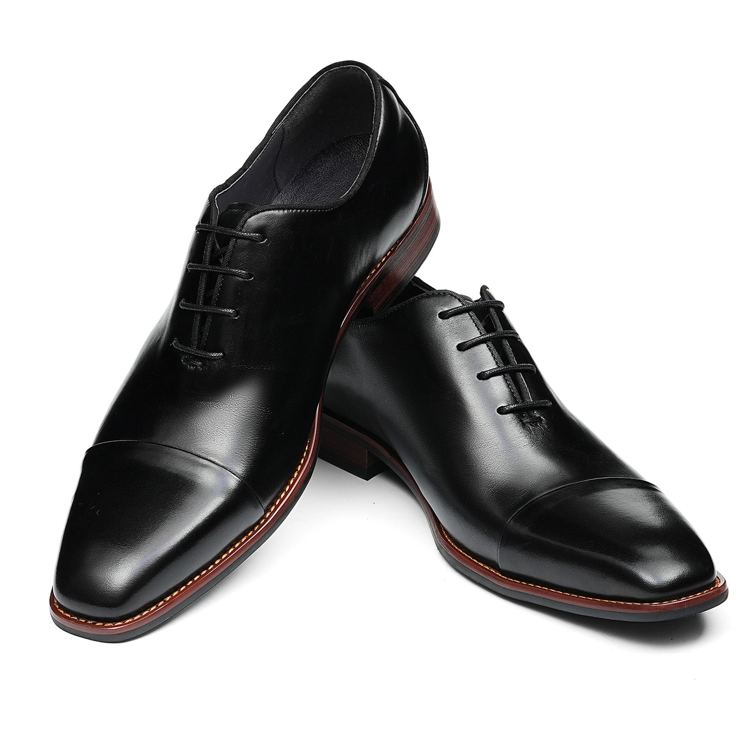Sophisticated Men's Oxford Shoes with Decorative Edge Stitching