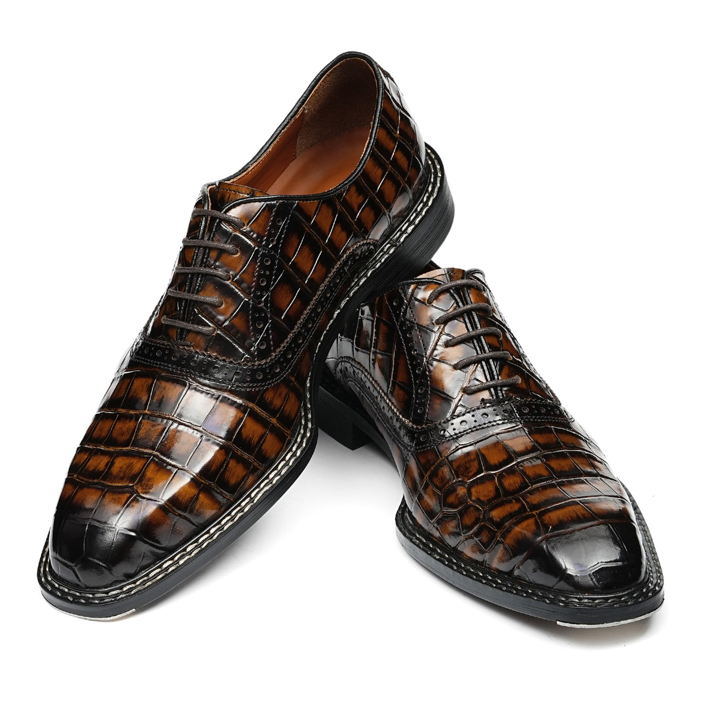 Men's Brogue Oxford Shoes with Intricate Texture & Detailing