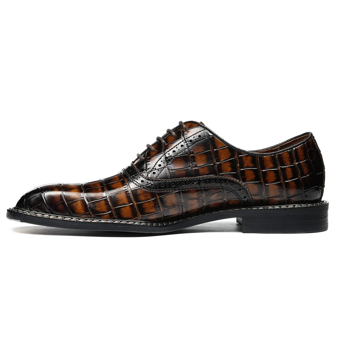 Men's Brogue Oxford Shoes with Intricate Texture & Detailing