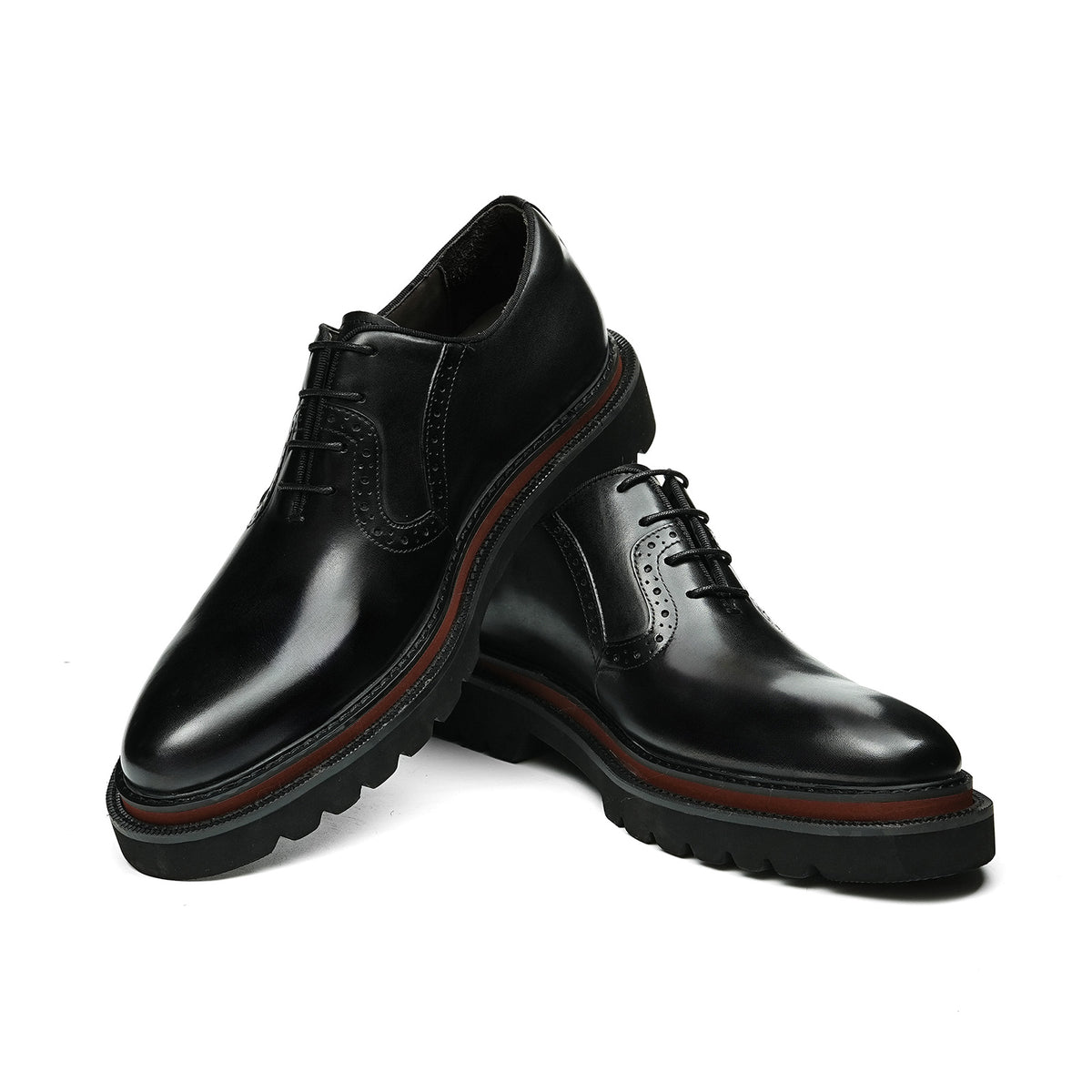 Men's Oxford Shoes with Decorative Perforations & Bold Multi-Layer Sole
