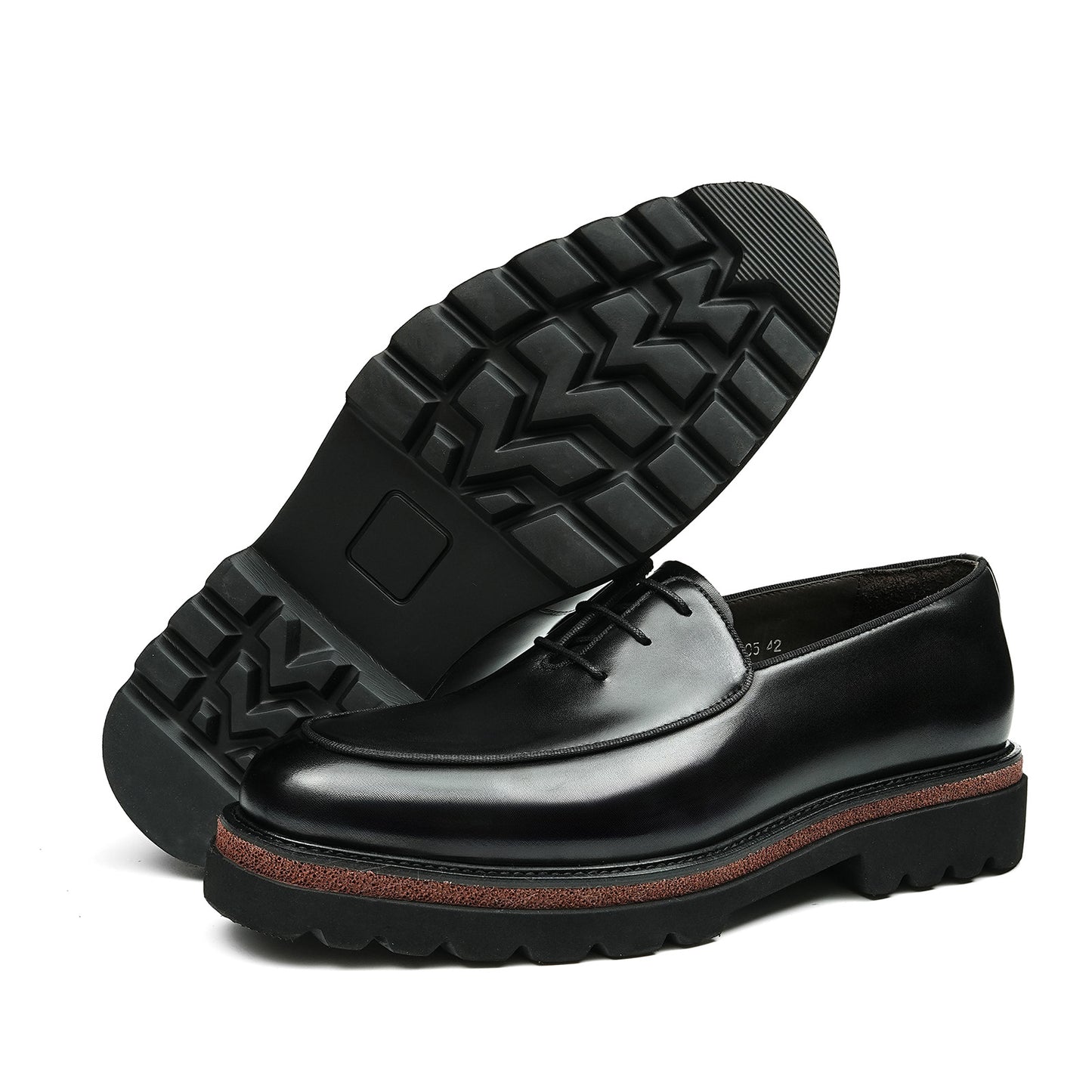 Men's Classic Loafers with Textured Pattern & Bold Sole Accent