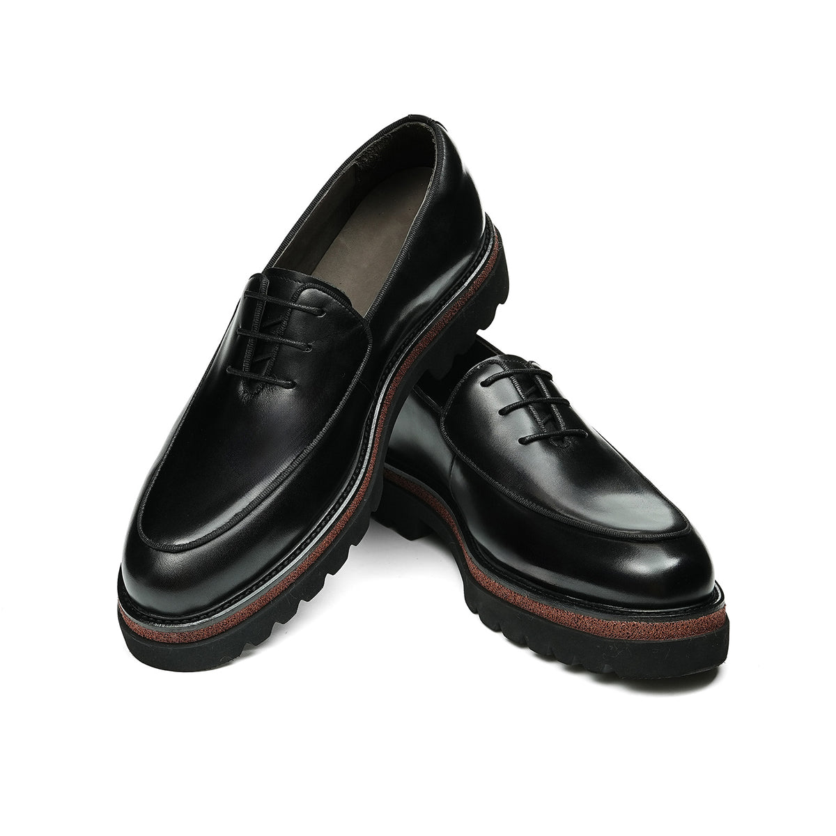 Men's Classic Loafers with Textured Pattern & Bold Sole Accent