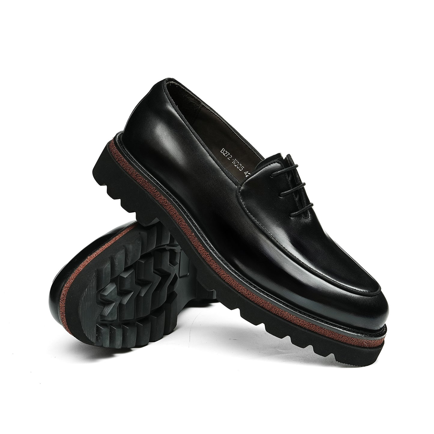 Men's Classic Loafers with Textured Pattern & Bold Sole Accent