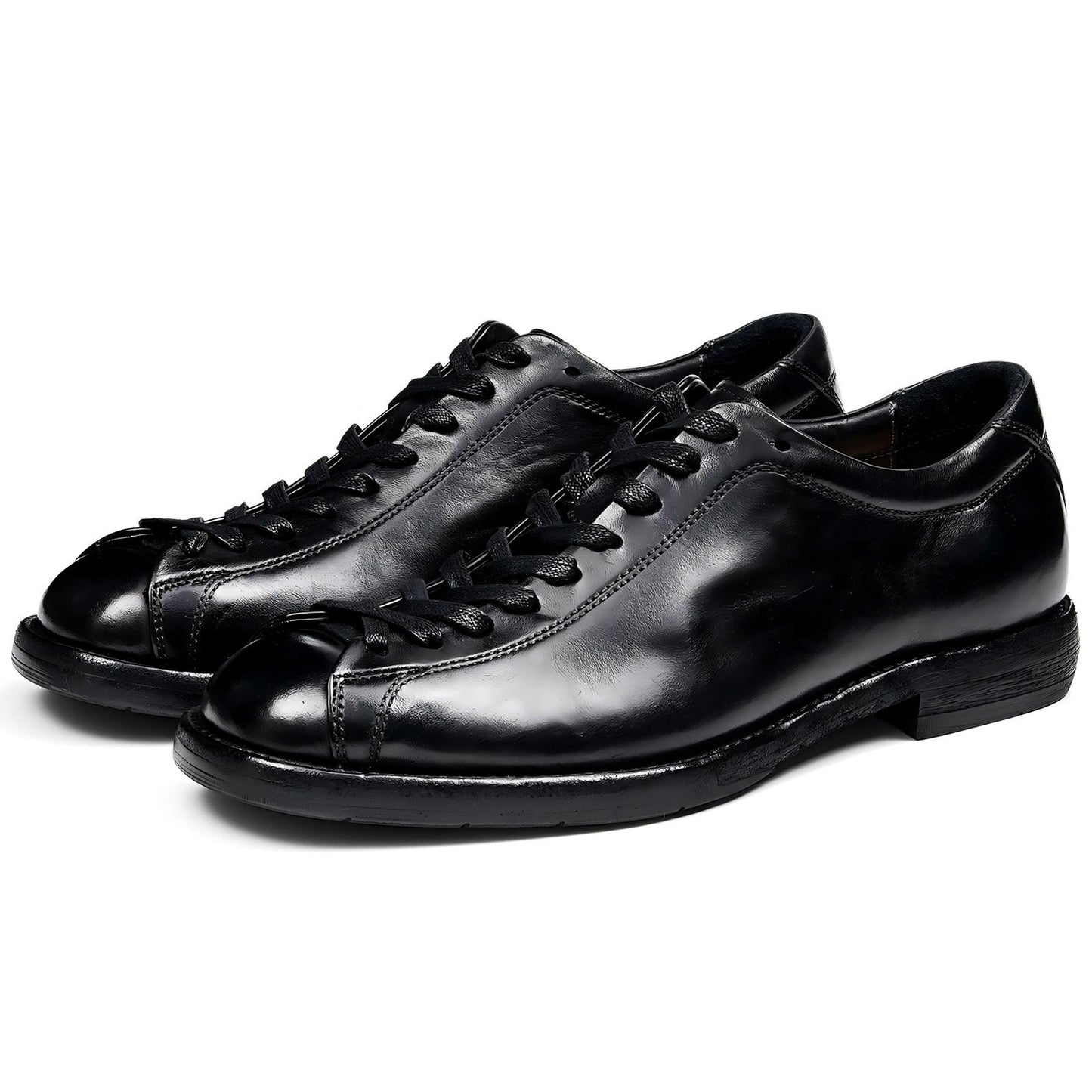 Men's Lace-Up Shoes Horsehide with Distinctive Toe Panel & Contrast Sole