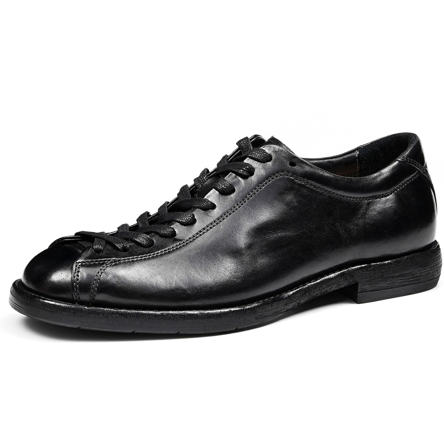 Men's Lace-Up Shoes Horsehide with Distinctive Toe Panel & Contrast Sole