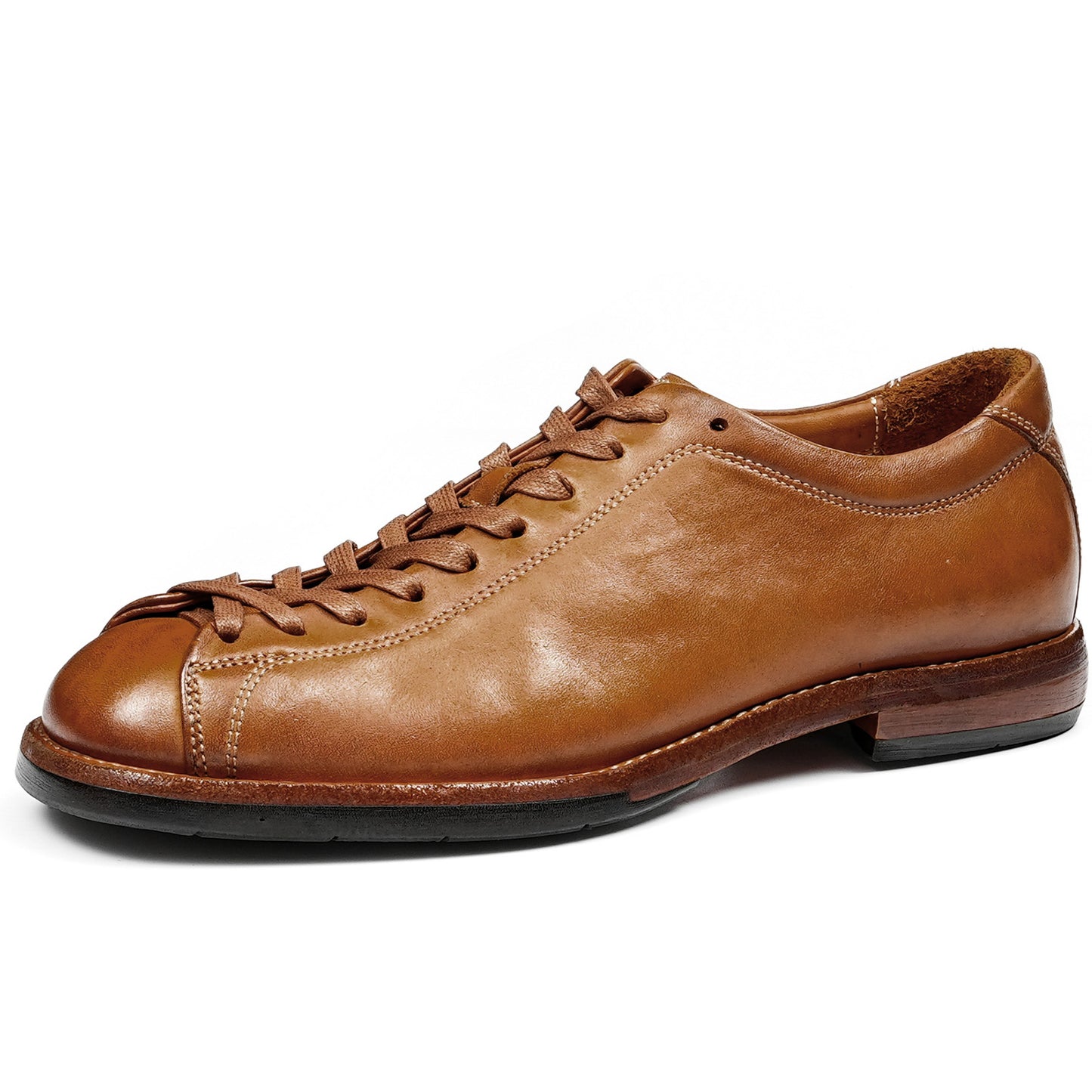 Men's Lace-Up Shoes Horsehide with Distinctive Toe Panel & Contrast Sole