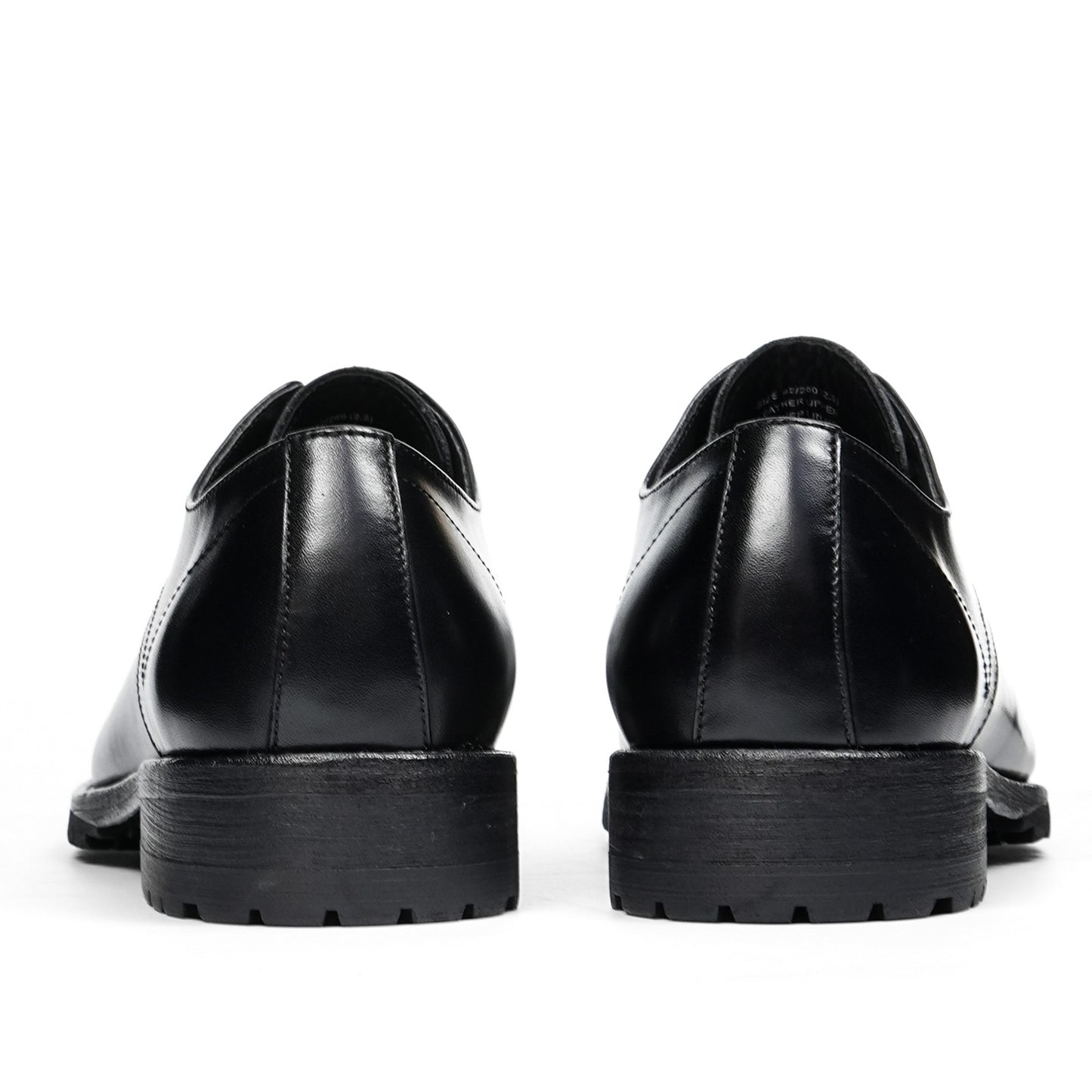 Classic Men's Derby Shoes Design with Rounded Toe for Everyday Sophistication