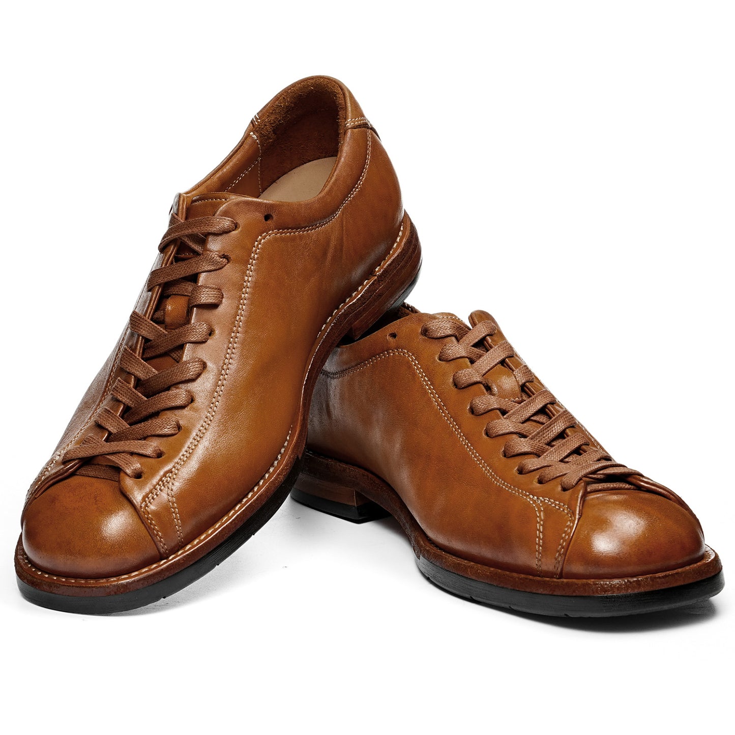 Men's Lace-Up Shoes Horsehide with Distinctive Toe Panel & Contrast Sole