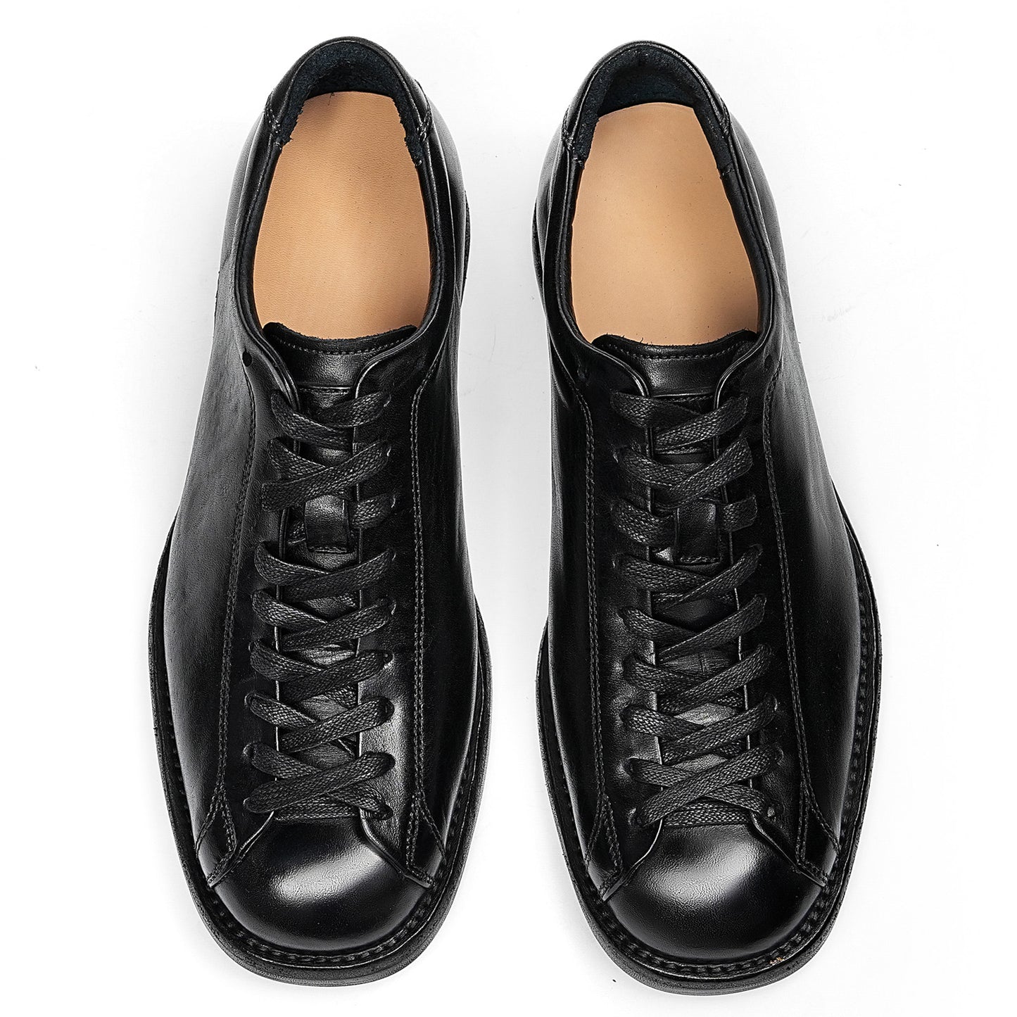 Men's Lace-Up Shoes Horsehide with Distinctive Toe Panel & Contrast Sole