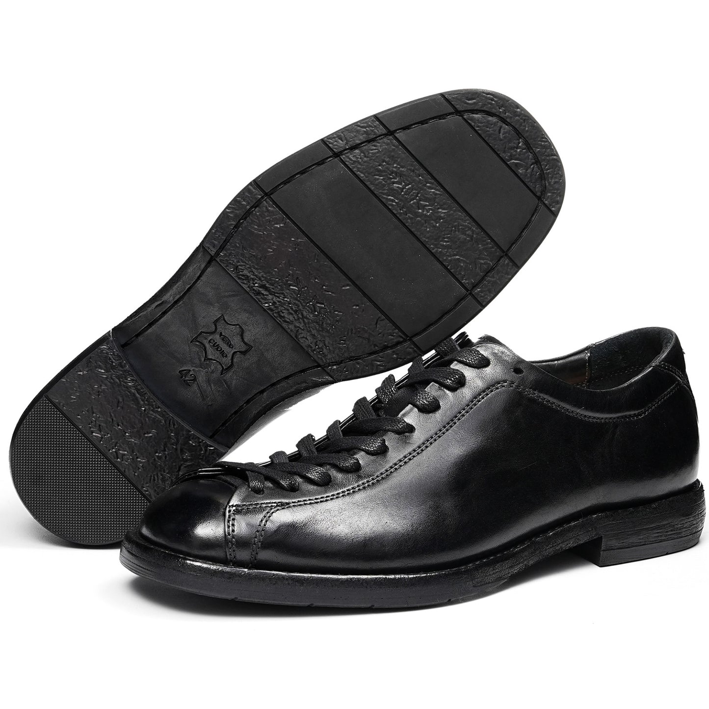 Men's Lace-Up Shoes Horsehide with Distinctive Toe Panel & Contrast Sole