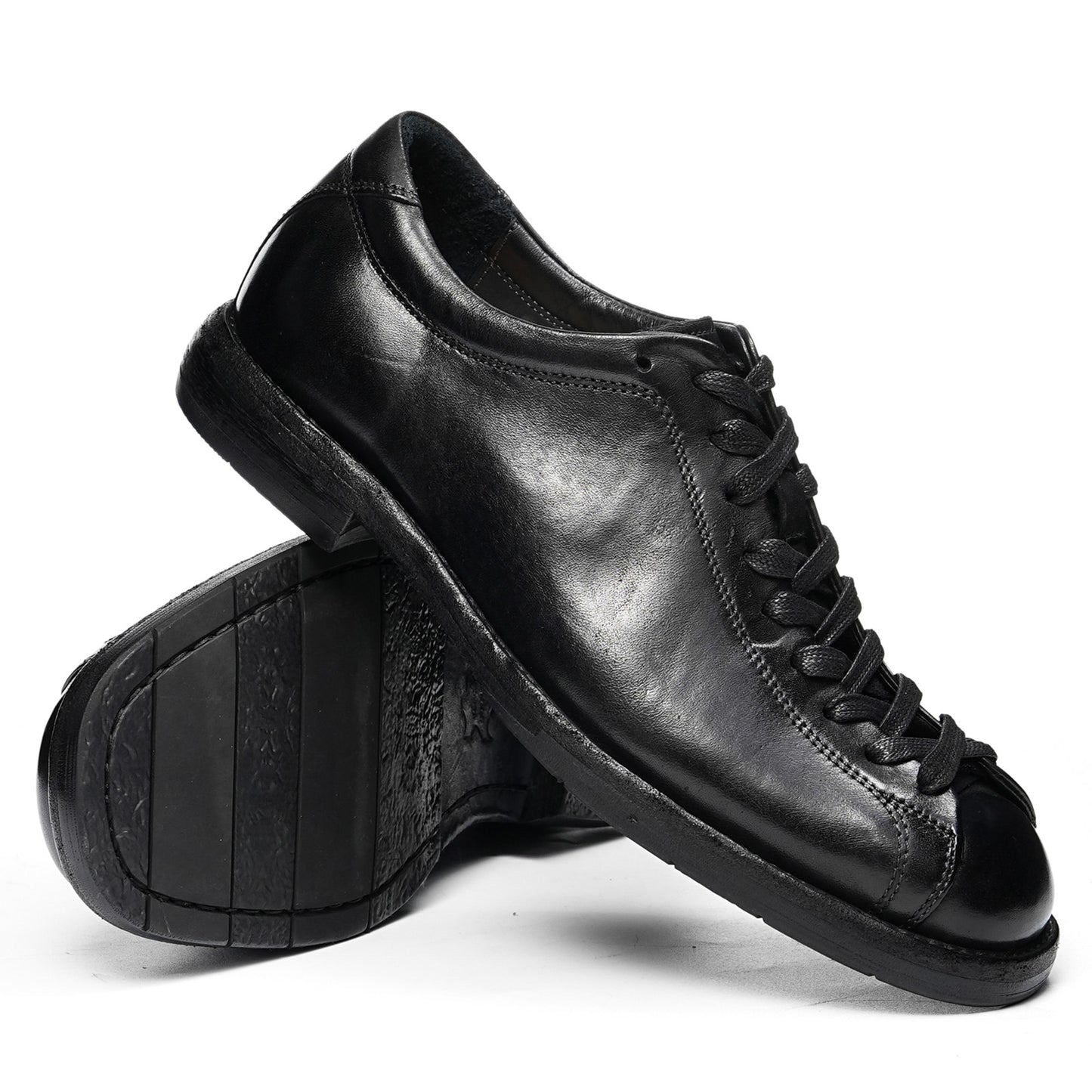 Men's Lace-Up Shoes Horsehide with Distinctive Toe Panel & Contrast Sole
