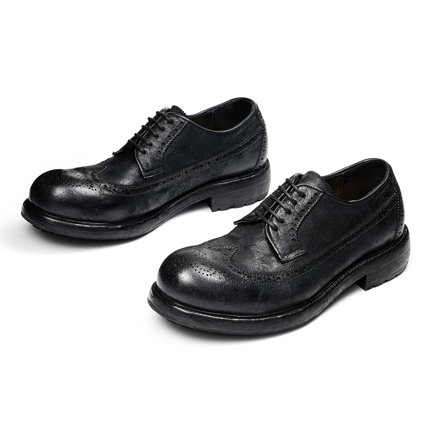 Men's Handcrafted Horsehide Brogue Shoes with Intricate Perforated Patterns
