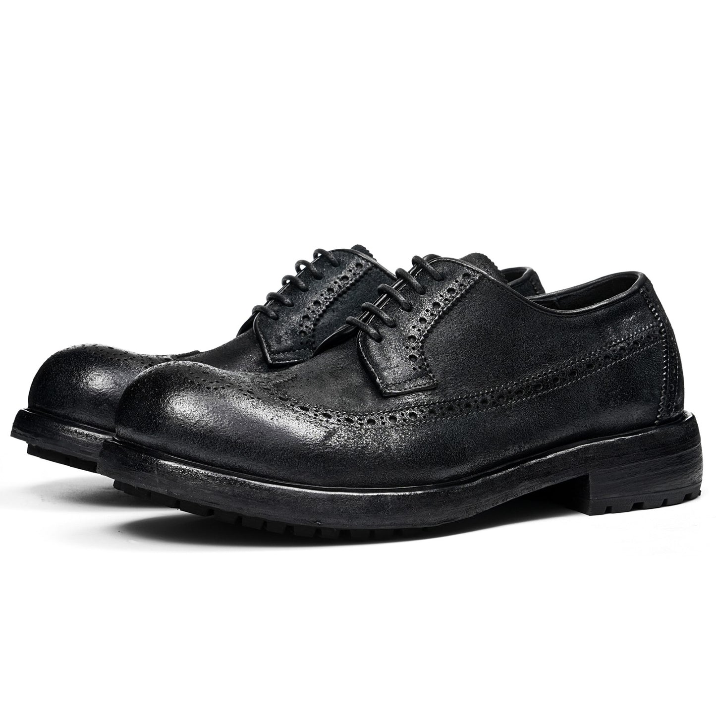 Men's Handcrafted Horsehide Brogue Shoes with Intricate Perforated Patterns
