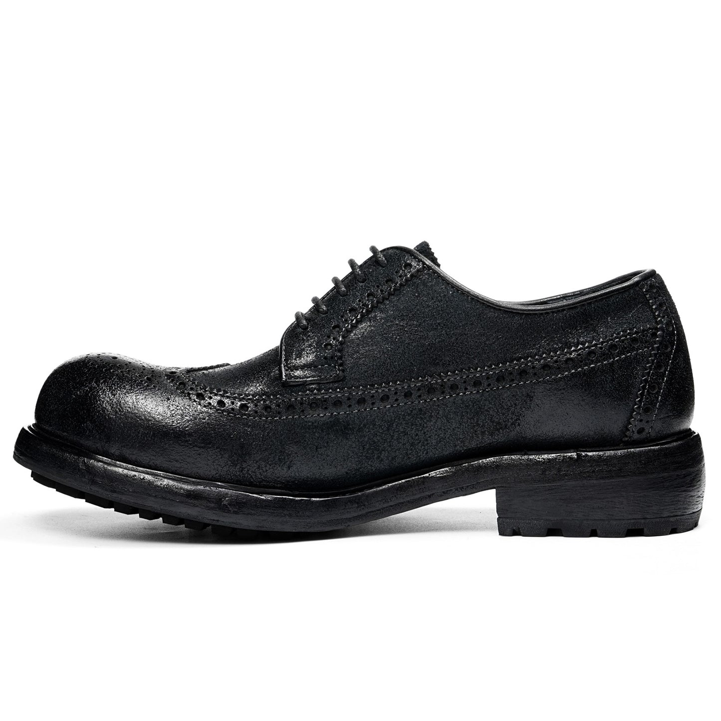 Men's Handcrafted Horsehide Brogue Shoes with Intricate Perforated Patterns