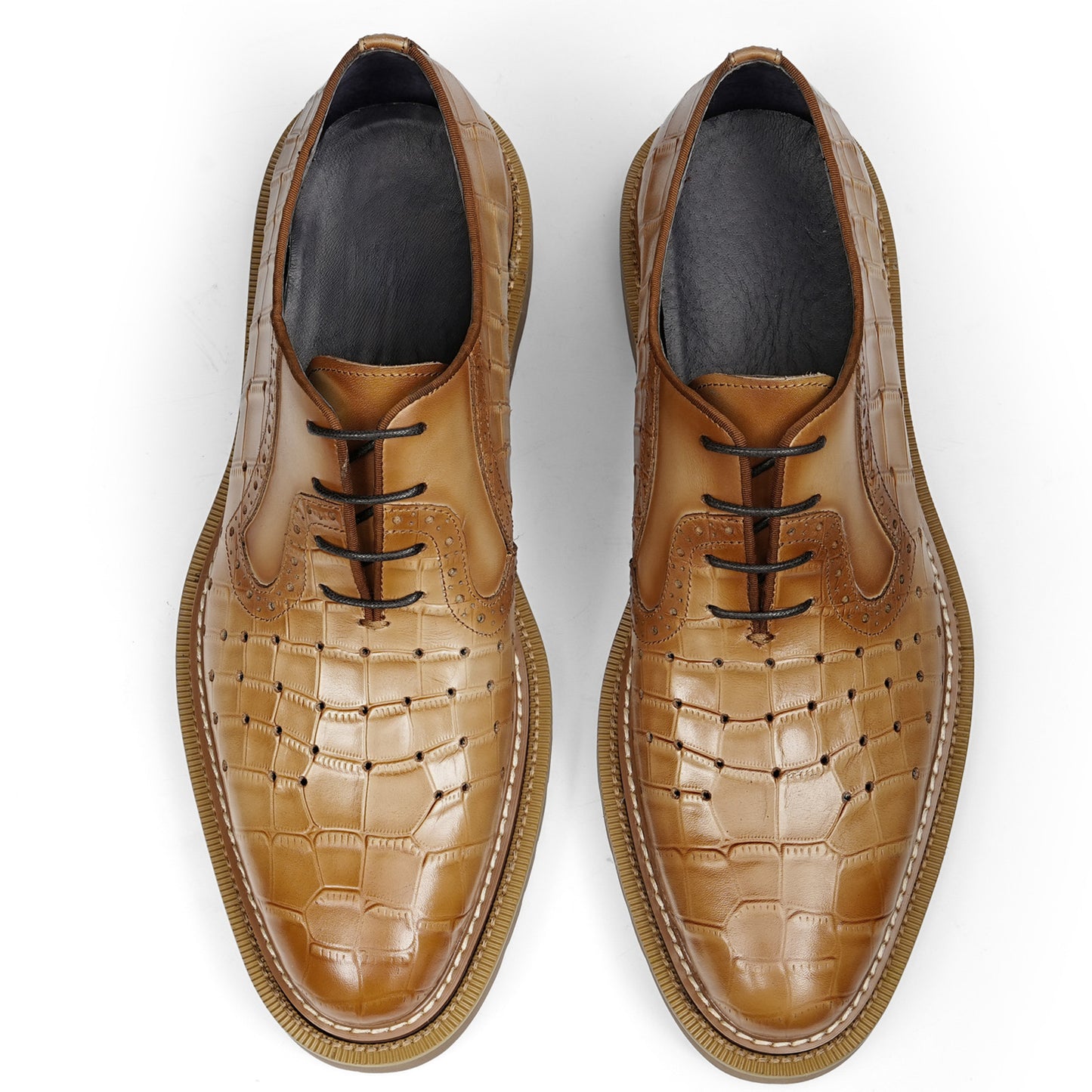 Men's Derby Shoes with Exquisite Textured Pattern