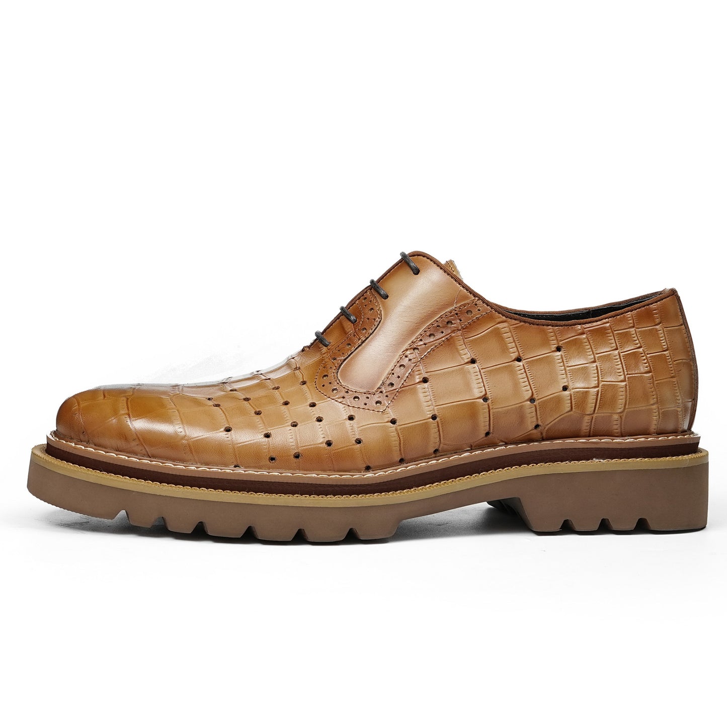 Men's Derby Shoes with Exquisite Textured Pattern