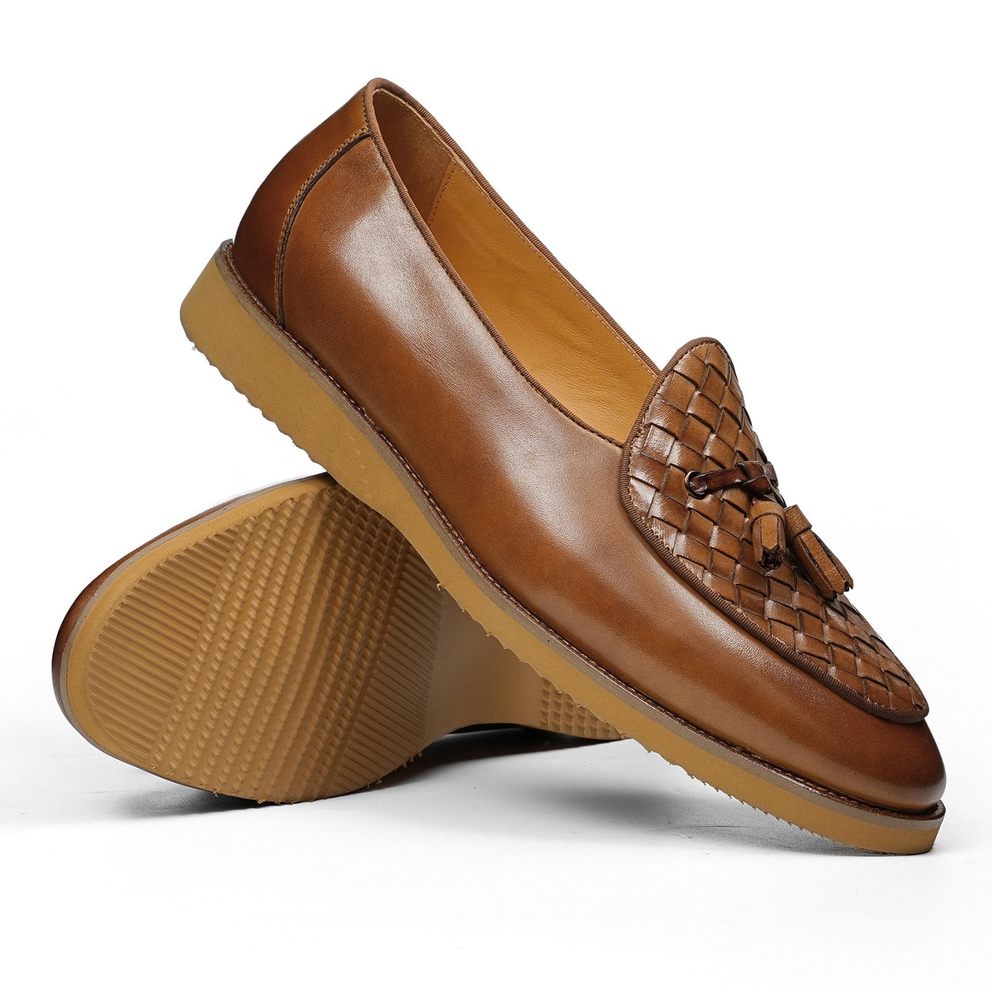 Men's Elegant Loafers with Woven Toe Detail and Tassel