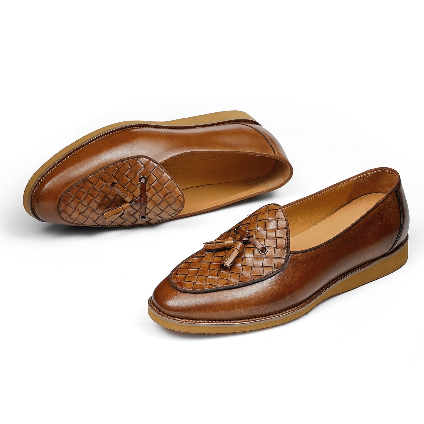 Men's Elegant Loafers with Woven Toe Detail and Tassel
