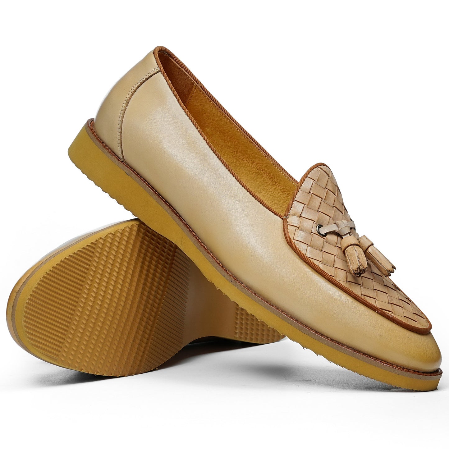 Men's Elegant Loafers with Woven Toe Detail and Tassel