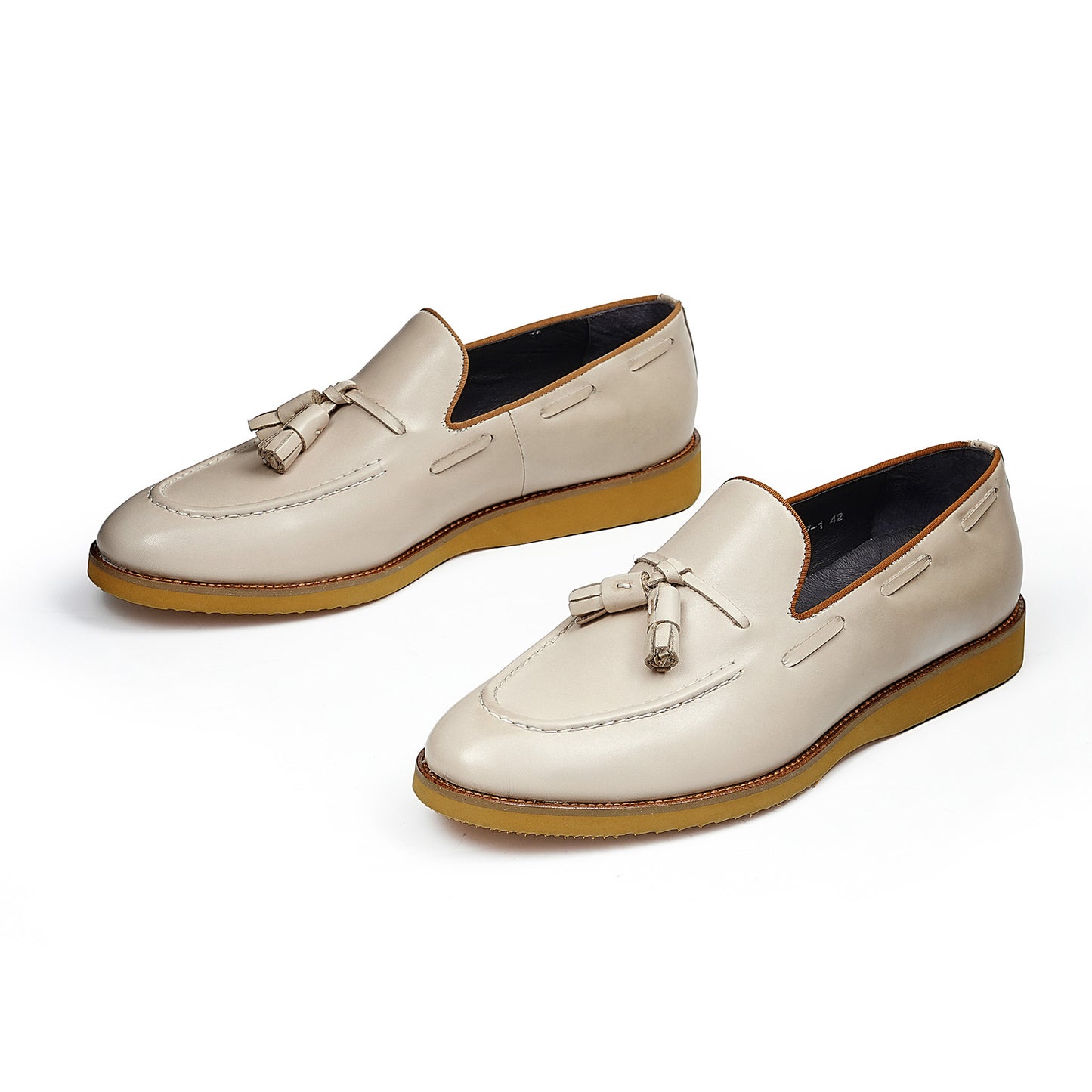 Men's Tassel Loafers: Classic Slip-Ons with Refined Stitching
