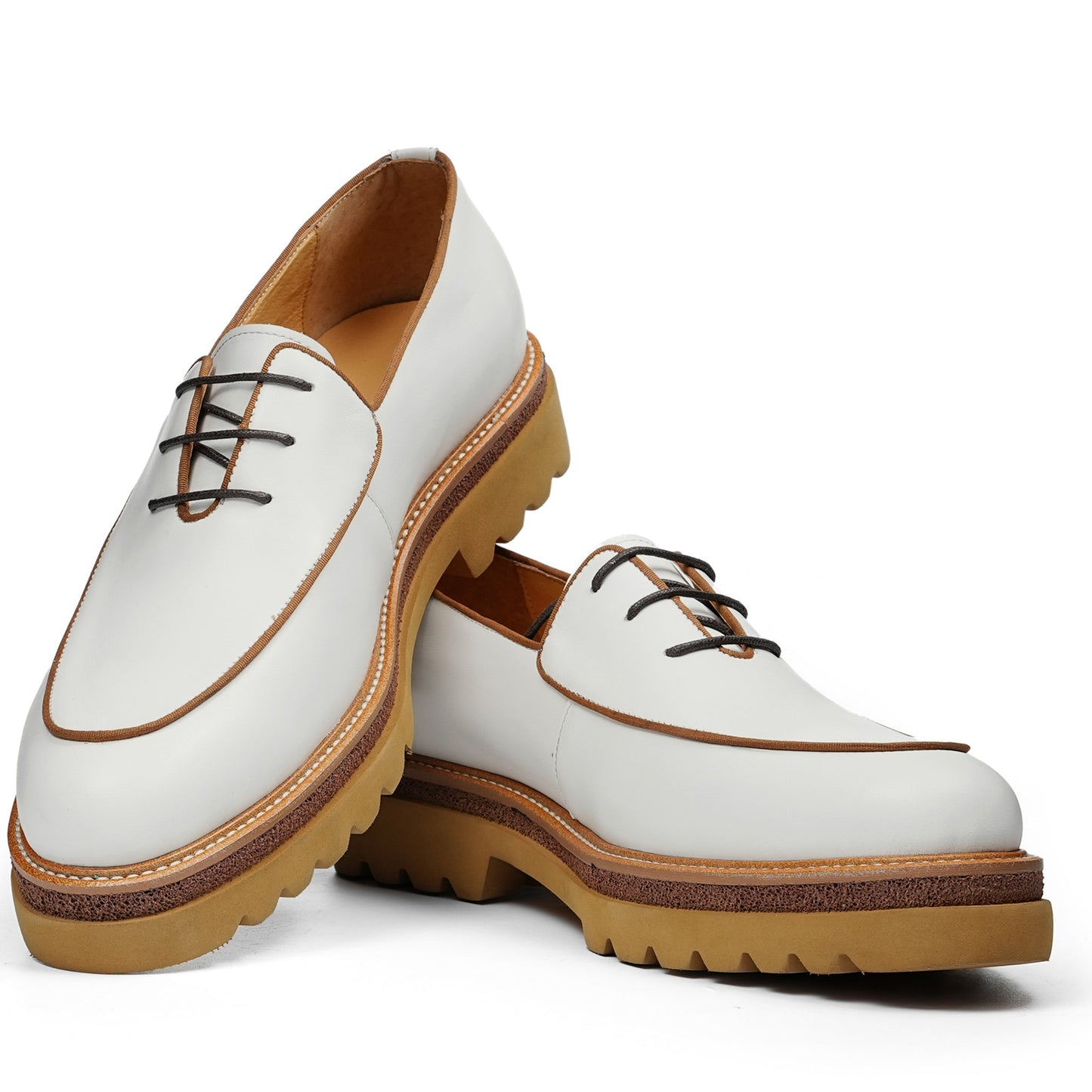 Men's Classic Loafers with Textured Pattern & Bold Sole Accent