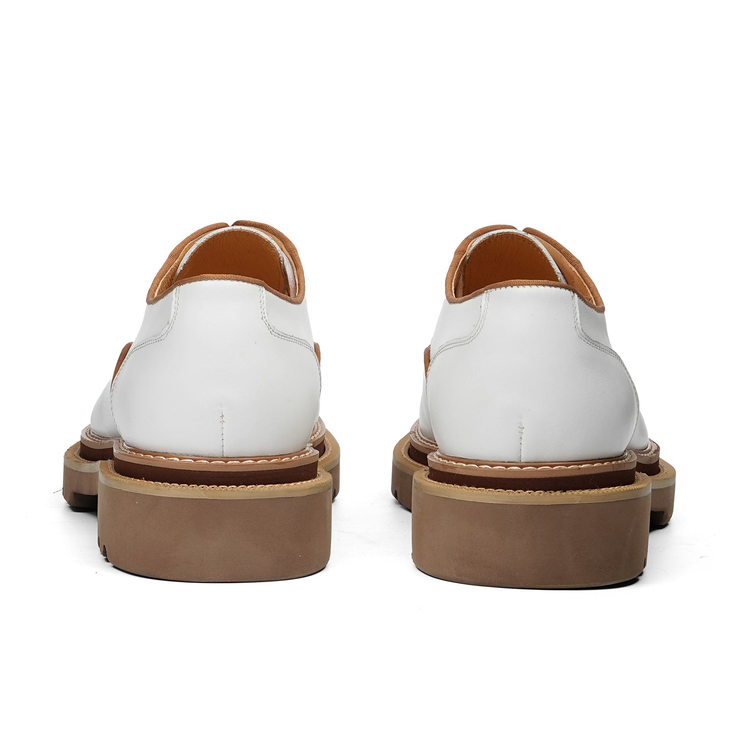 Men's Oxford Shoes: White Lace-Up with Contrast Stitch & Rugged Sole