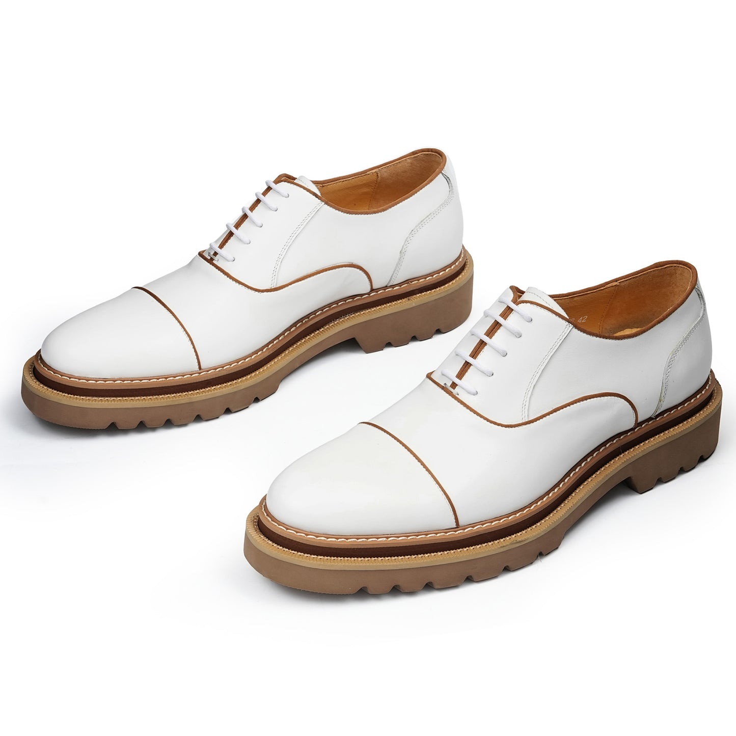 Men's Oxford Shoes: White Lace-Up with Contrast Stitch & Rugged Sole