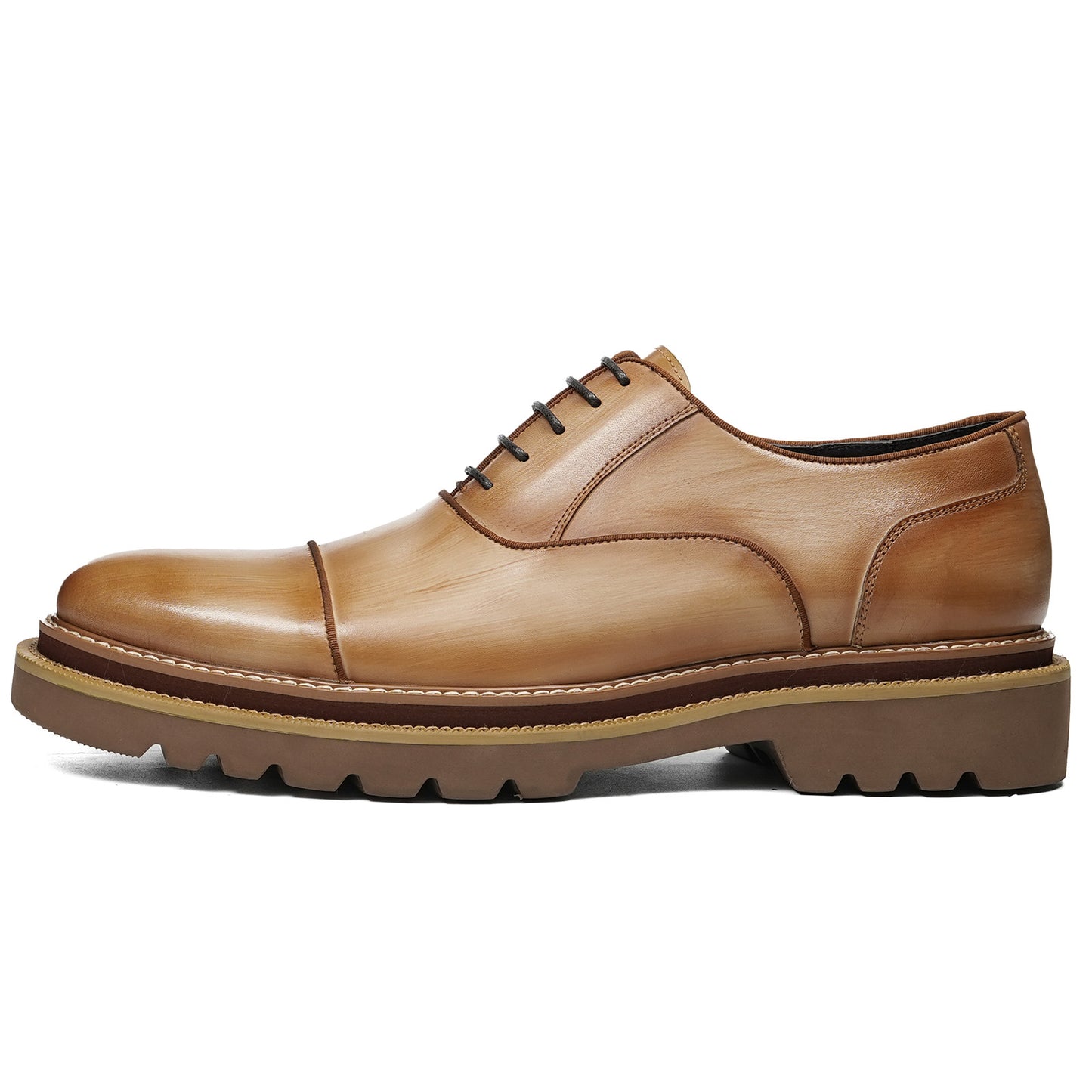 Men's Oxford Shoes: White Lace-Up with Contrast Stitch & Rugged Sole