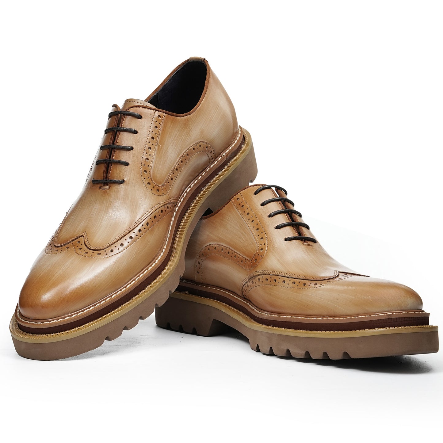 Men's Brogue Oxford Shoes with Substantial Tread Sole