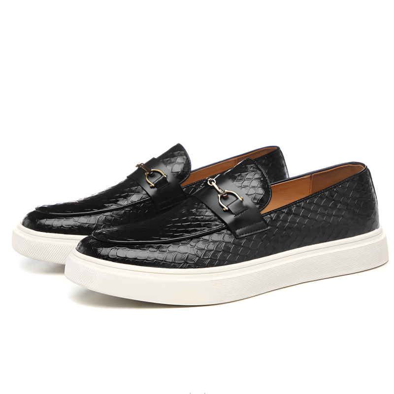 Men's Retro Textured Loafers with Metal Decoration