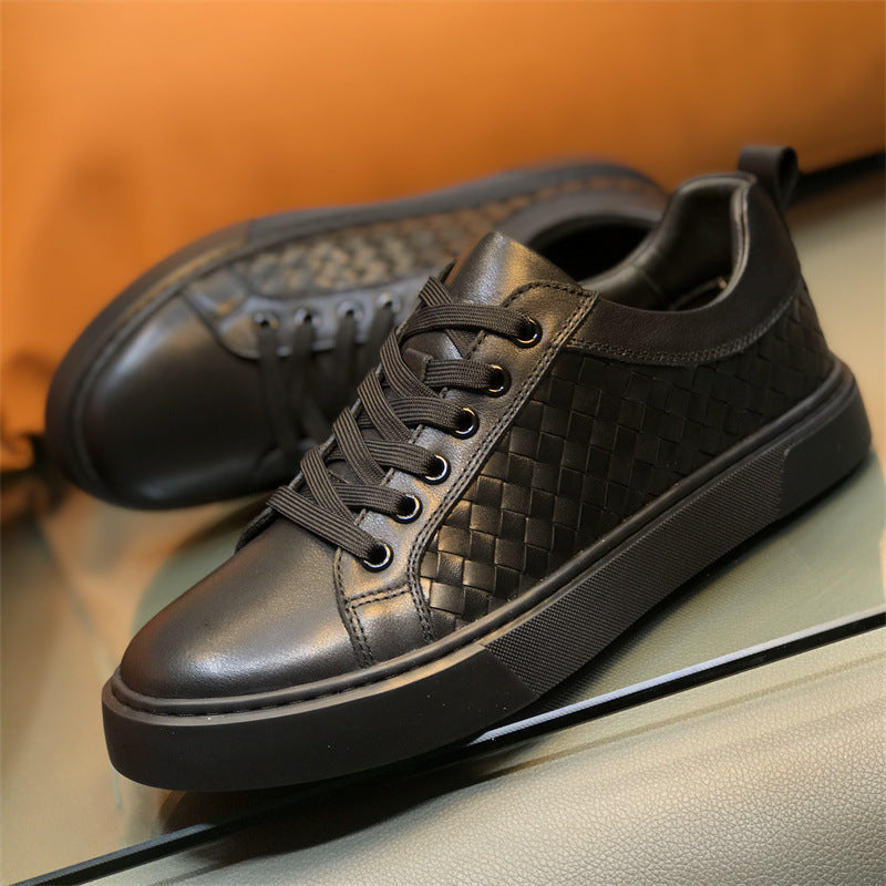 Men's Woven Panel Sneakers: Contrast Sole & Modern Textured Design