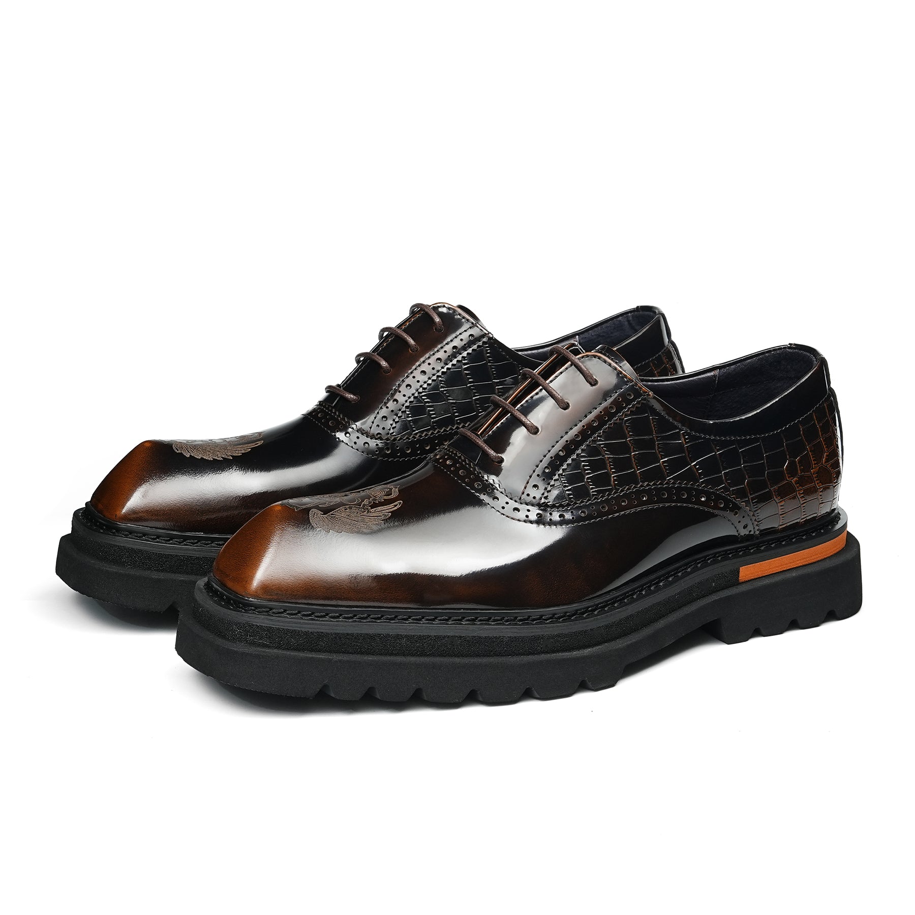 Men's Winged Oxford Shoes: Sculpted Toe Design & Timeless Elegance ...