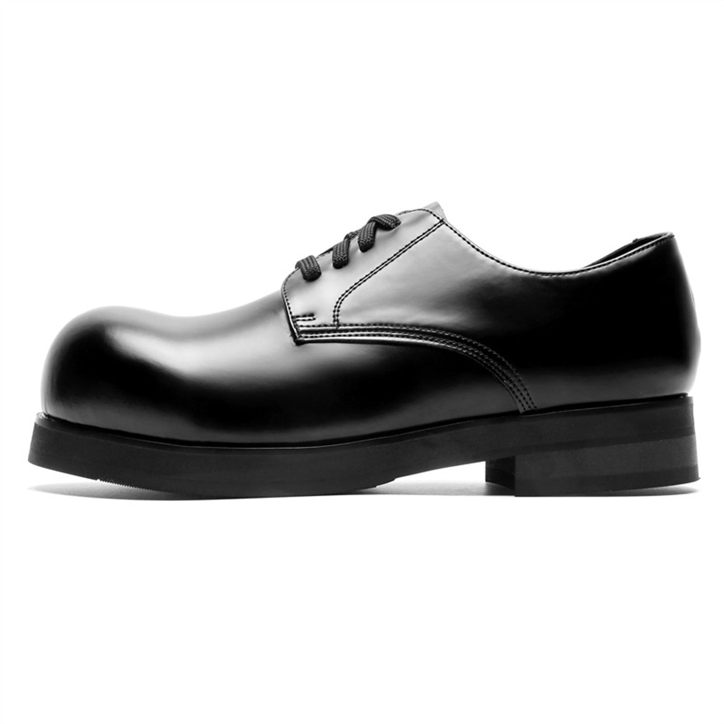 Men's Derby Shoes with a Distinct Rounded Toe & Glossy Finish