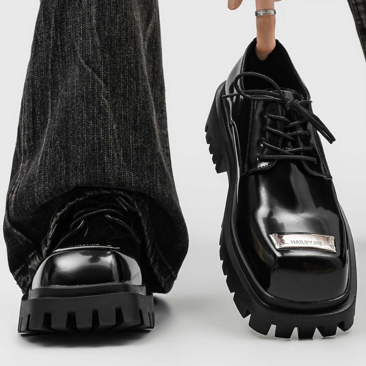 Men's Derby Shoes: Chunky Sole Lace-Up with a Signature Toe Detail