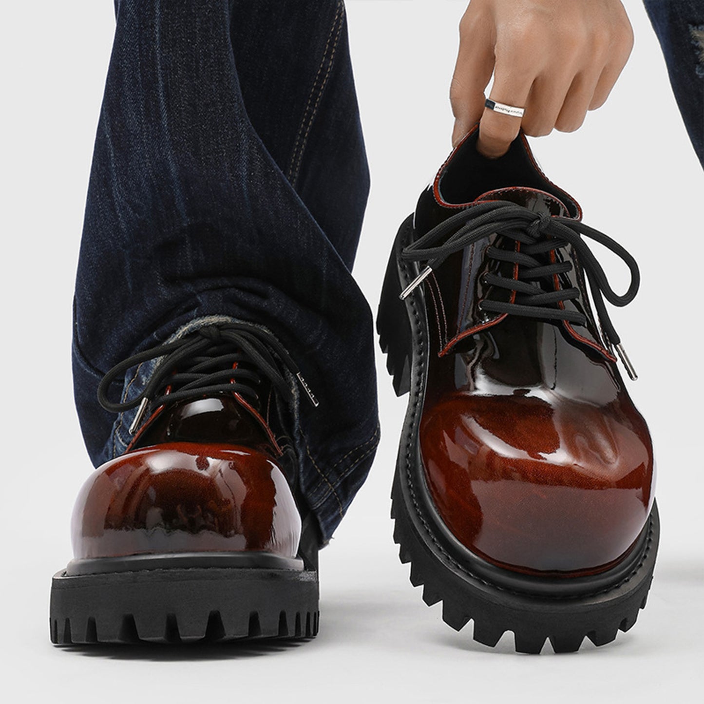 Men's Derby Shoes: Gloss Lace-Up with a Bold & Sculpted Sole